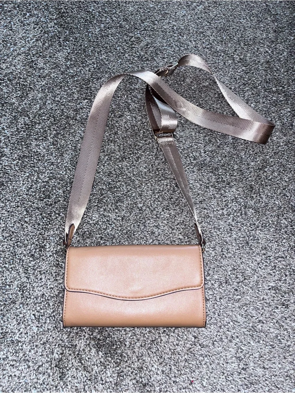A New Day Tan Crossbody Wallet Bag